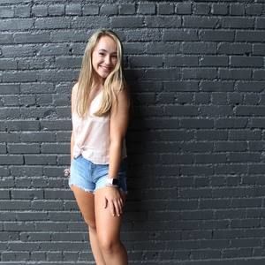 Meet your Posher, Abby